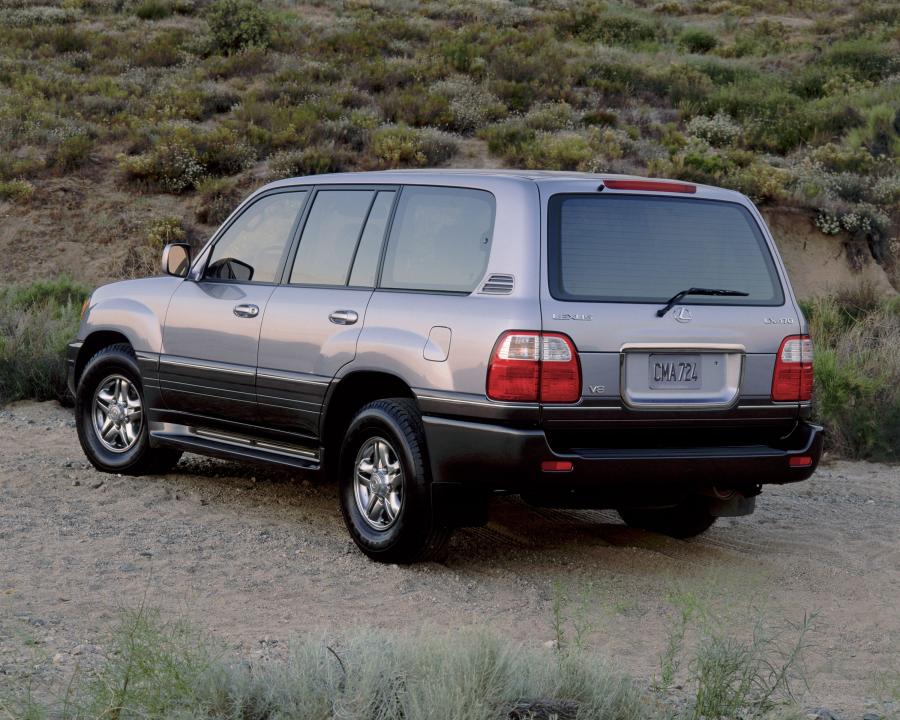  Lexus LX470 1998 года  (фото 42 из 44)